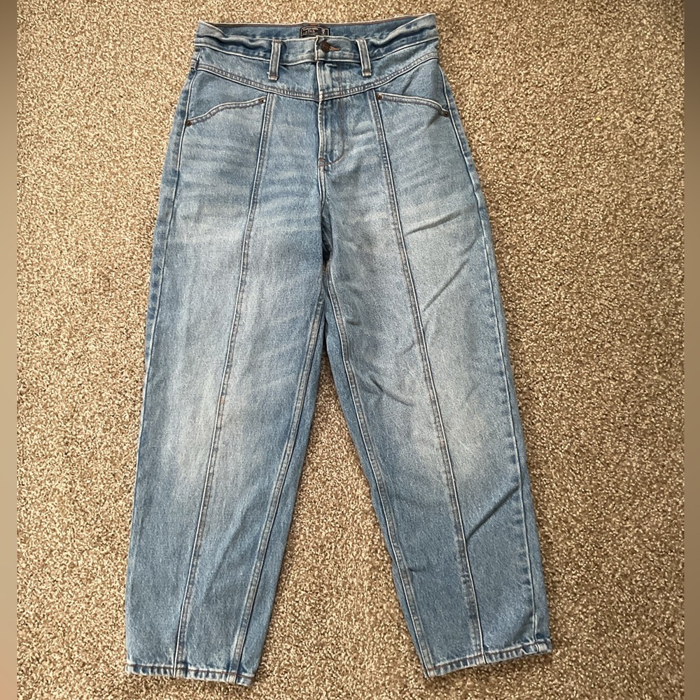 Abercrombie & Fitch High-Rise Jeans